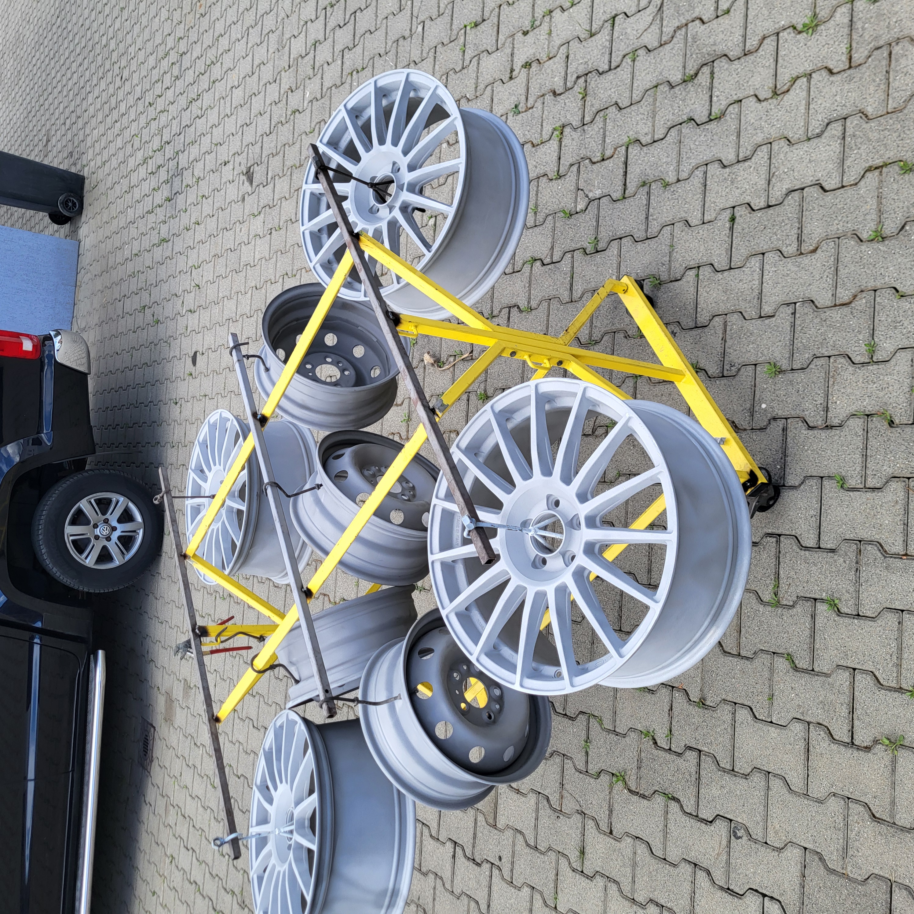 Efekt oczyszczania felgi - piaskowanie Ostrzeszów
